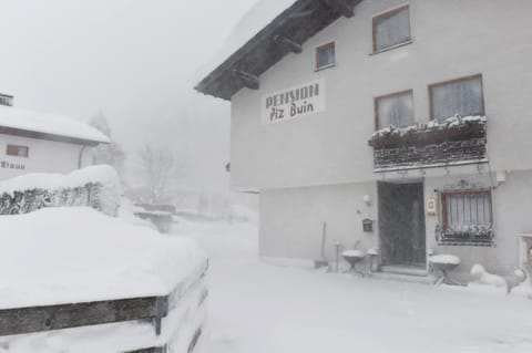 Property building, Winter