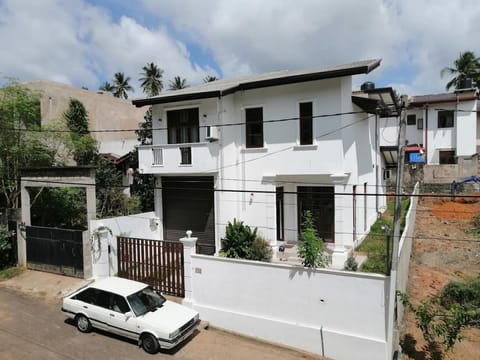 Property building, Day, Street view, Parking