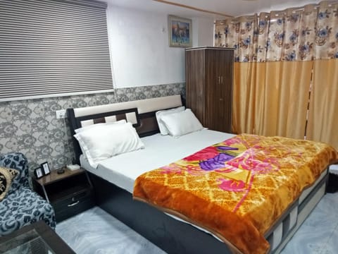 Traveller Guest House Condo in Varanasi