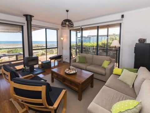 20 Lady Bay Road House in Normanville