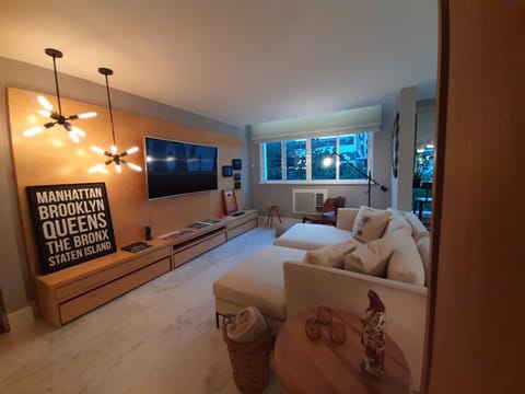 Lindo apartamento na rua do Shopping da Gávea com vaga Apartment in Rio de Janeiro