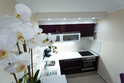 Kitchen or kitchenette, Decorative detail