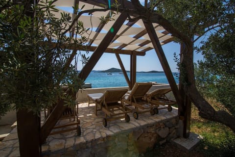 Property building, Area and facilities