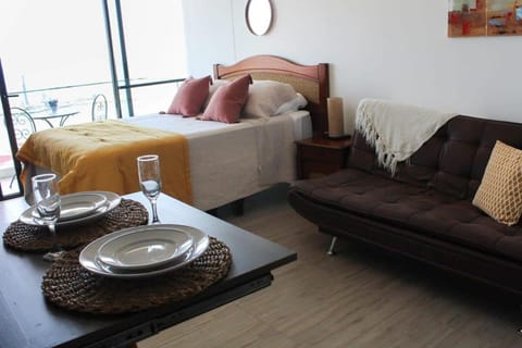 HOM I Hermoso Studio Amplio y Terraza e insuperable Vista PNM 0823 Apartment in Antofagasta