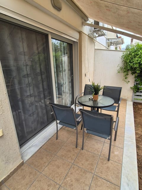 Patio, Day, Balcony/Terrace