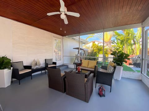 Modern Home, Excellent Location Miami House in Fontainebleau