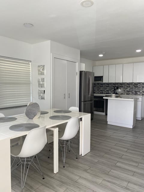 Modern Home, Excellent Location Miami House in Fontainebleau