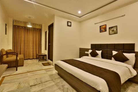 Hotel Kamran Palace Hotel in Ahmedabad