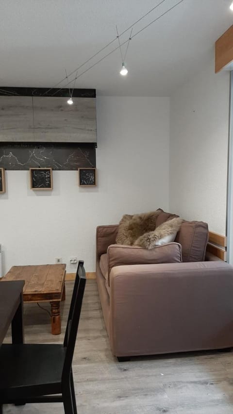 appartement luxe Vars pied des pistes 6 couchages Apartment in Piedmont