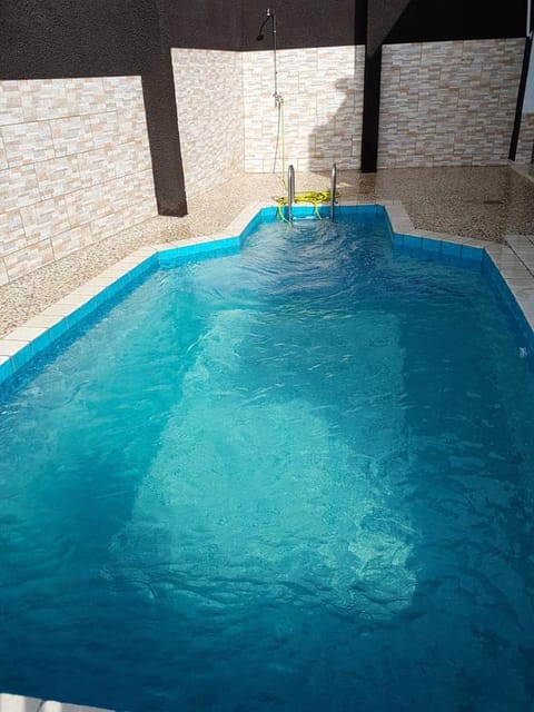 Maison de 4 chambres avec piscine partagee jardin clos et wifi a Petit Bourg Casa in Petit-Bourg