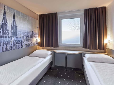 Photo of the whole room, acessibility