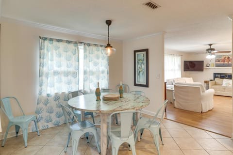 Beach Retreat in Jacksonville Pet and Family-Friendly Maison in Jacksonville Beach