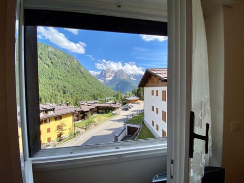 Day, Natural landscape, Mountain view