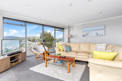 Sunrise, Seaviews and BBQs-Papamoa Beach Apartment Appartement in Bay Of Plenty