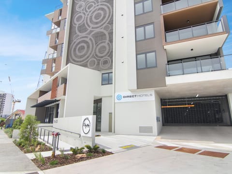 Property building, Facade/entrance