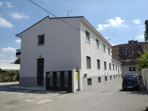 Property building, Street view