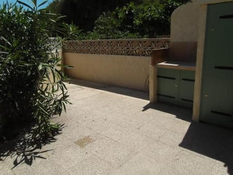 50m de la plage, adorable maison climatisée 2 chambres 5 couchages parking privatif LRVM52 Villa in Portiragnes