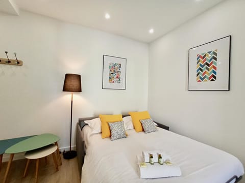 Viva Riviera Brand New 1 Bedroom close Croisette Condo in Cannes