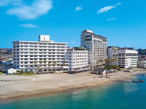 Property building, Neighbourhood, Beach