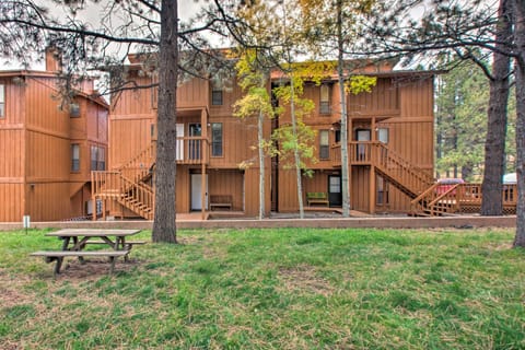 The Gathering Place Condo - Steps to Ski Lift! Condominio in Angel Fire