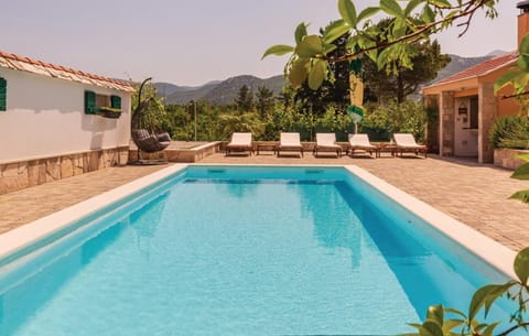 Villa Zara with heated Hydromassage-Pool Chalet in Split-Dalmatia County