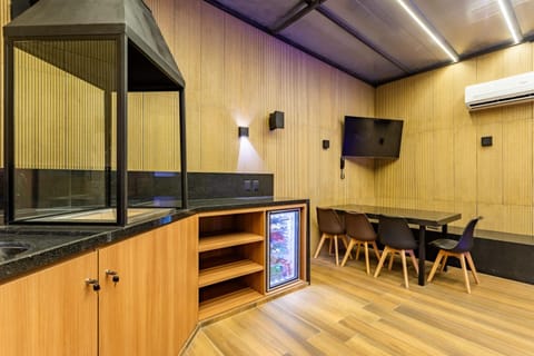 BBQ facilities, TV and multimedia, oven