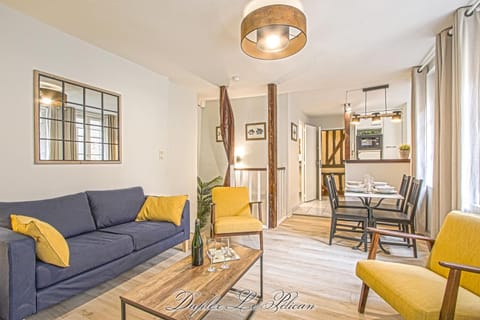 Communal lounge/ TV room, Facade/entrance, Living room, Seating area, Dining area, kitchen