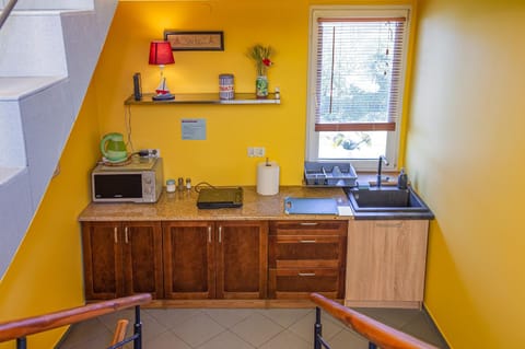 Kitchen or kitchenette, Communal kitchen, Internal: Not applicable to any particular room