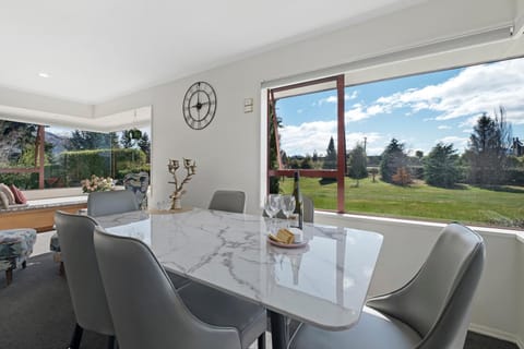 Dining area, Garden view