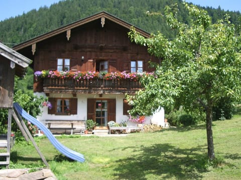 Bergbauernhof Simmerl Farm Stay in Aschau im Chiemgau