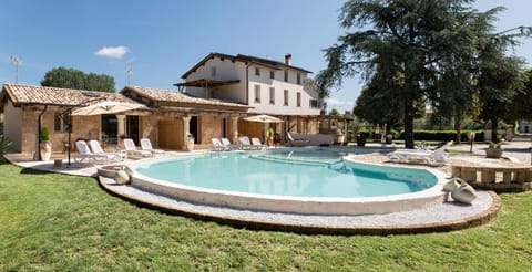 Casa Brigante Luxury with Pool Condo in Capannori
