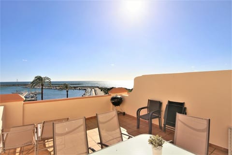 Balcony/Terrace, Balcony/Terrace, Seating area, Dining area, Sea view