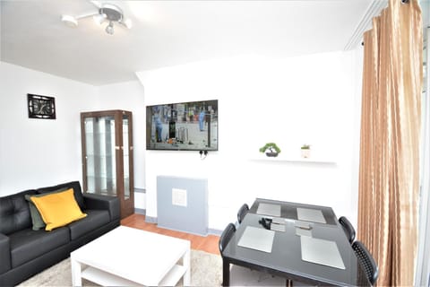 Beautiful London 2 Bedroom Flat near Finsbury Park Apartment in London Borough of Islington