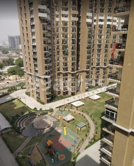 Homestay in Noida extensions Gated Society Greenarch -79031-58122 Vacation rental in Noida