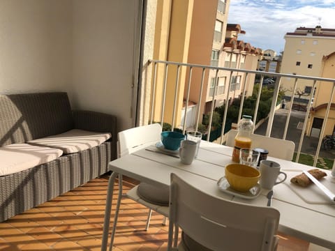 Les Palmiers de Gruissan, T2, Vue Port ! Apartment in Gruissan