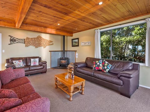 Absolute Waterfront with WiFi - Five Mile Bay Home House in Taupo