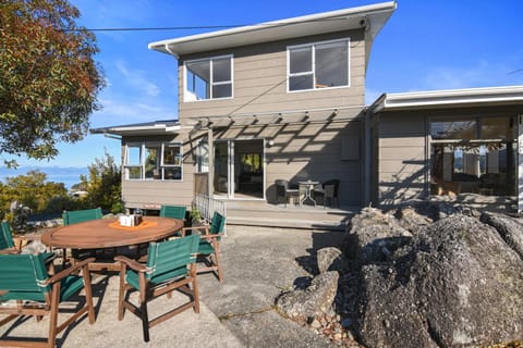 Hilltop Heaven - Kaiteriteri Holiday Home House in Tasman District, Tasman, New Zealand