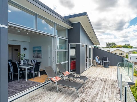 Cheviot's Hideaway - Mangawhai Heads Holiday Home House in Auckland Region