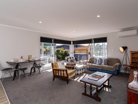 First Choice in Mangawhai - Mangawhai Holiday Home Casa in Auckland Region