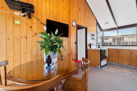 Downtown Mountview - Mt Maunganui Holiday Home House in Bay Of Plenty