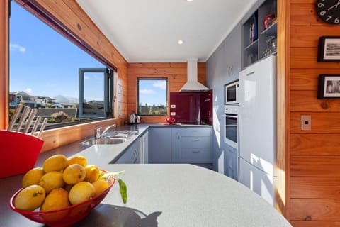 Ohope Sunshine Escape - Ohope Holiday Home Haus in Bay Of Plenty