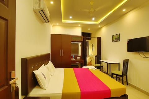 TV and multimedia, Dining area, Bedroom, cot, bunk bed