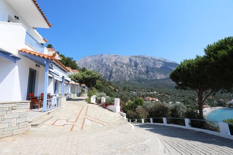 Property building, Day, Natural landscape, Mountain view