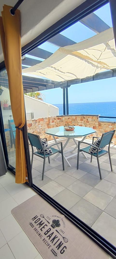 Balcony/Terrace, Dining area, Beach, Sea view