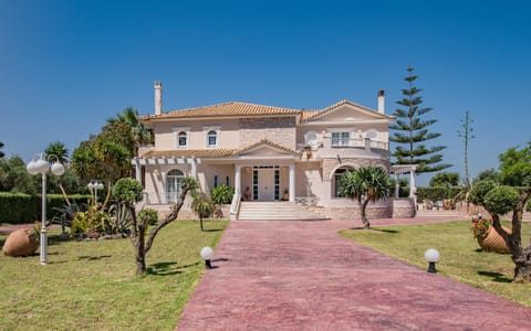 Property building, Natural landscape, Garden