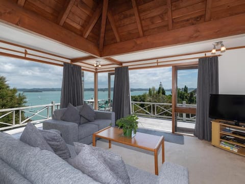 Te Maiki Escape - Russell Holiday Home House in Northland