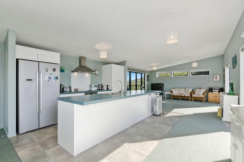 The Blue Cottage with WiFi- Waipu Holiday Home House in Auckland Region