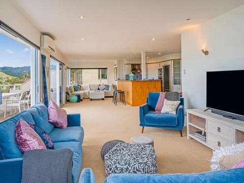 Seaview Serenity- Whitianga Holiday Home House in Whitianga