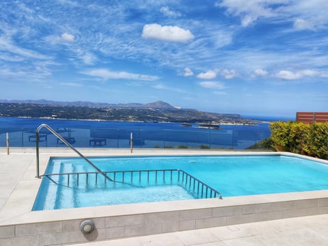 Nearby landmark, Day, Natural landscape, Lake view, Pool view, Sea view, Swimming pool, sunbed