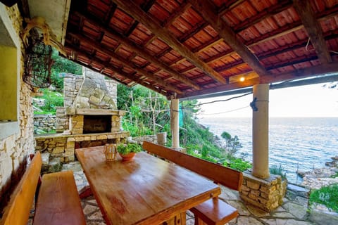 Patio, BBQ facilities